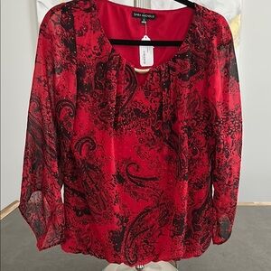 Sara Michelle NWT Red Graphic Relaxed Blouse